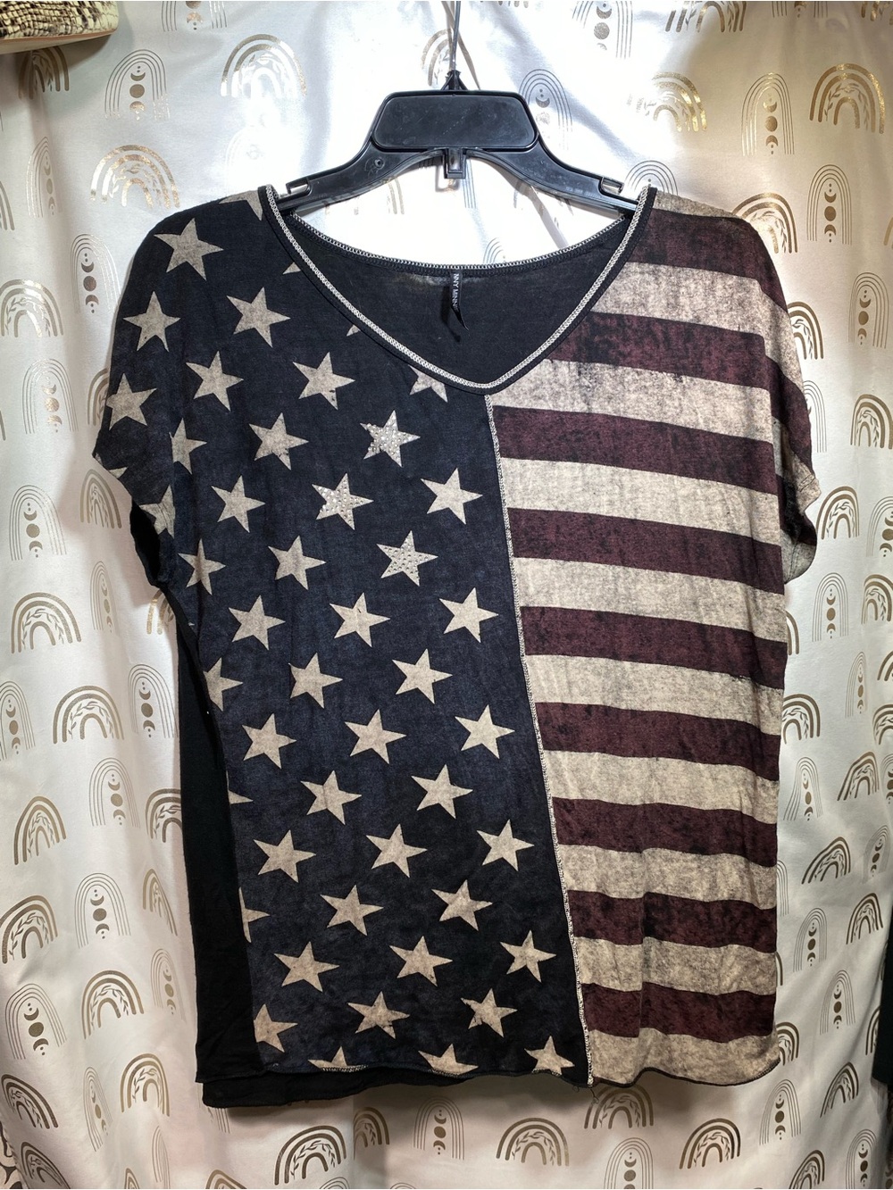 Skinny Minnie Black & Burgundy Stars V-Neck Tee